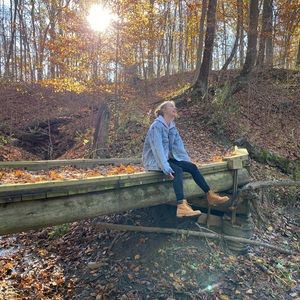 Meet your Posher, Victoria